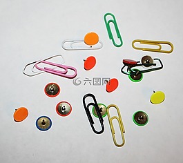 點,斯臺普斯,顏色