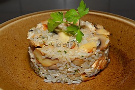 水稻,鸡胸肉,蘑菇