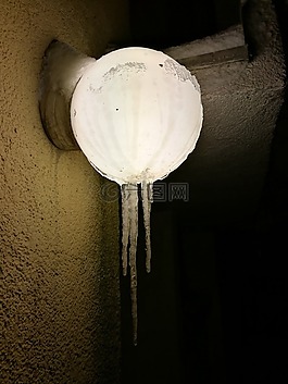 冬季,更換燈泡,夜