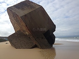 白色的天空,海洋,海灘