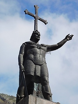 pelayo,國王,收復失地運動