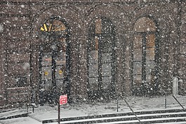 雪,公共劇場,建設(shè)