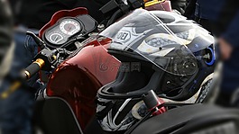 頭盔,摩托車、 自行車,比爾