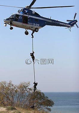 橫過,鍛煉,鶻