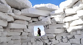 quinzhee,雪住所,窗口