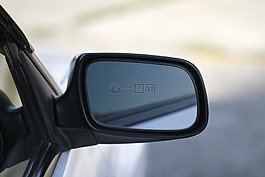 汽車,白,四門轎車