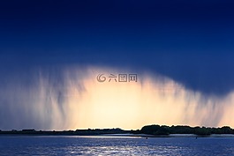 雨,淋浴,風(fēng)暴