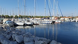 端口,小船,幾點思考