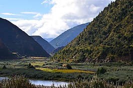 山,水,云