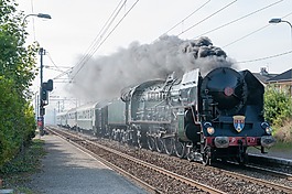 火車,241p17,火車到汽
