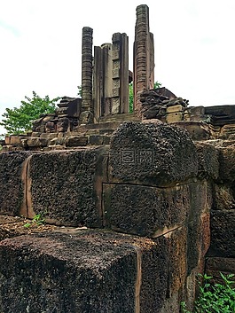 石頭城堡,自然,建設(shè)