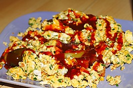 炒蛋,ketshup,吃