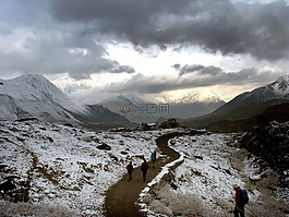 冬天,雪,徒步旅行