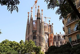 巴塞羅那,教堂,建設(shè)