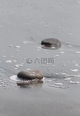 岩石,水,是