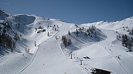 滑雪運(yùn)行,冬季運(yùn)動(dòng),山