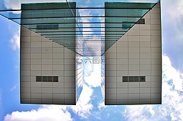 起重机的家园,科隆,架构