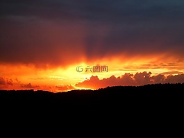 烈日,日落,傍晚的天空