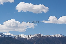 云,山,雪