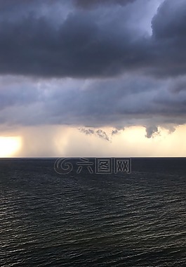 風(fēng)暴,雨云,水