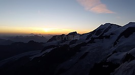 日出,高山,首腦會議