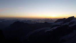 日出,高山,首腦會議