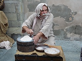 舊時重現(xiàn),中世紀,帕爾馬