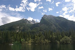 山,湖,高山