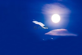 太陽(yáng),云,小小的云