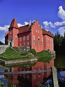 červená 生活,水锁,大厦