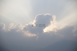 清晨,日光,云層