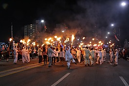 朝鮮語,借著電筒光,四川