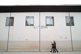 跨越,現代,結構