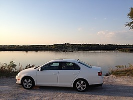 車,河,日落