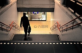 男子,走,首頁