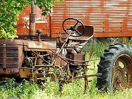 拖拉機(jī),機(jī),老