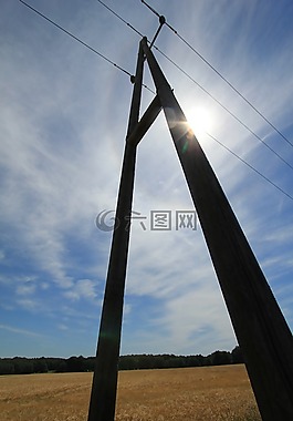 當(dāng)前,strommast,電源線