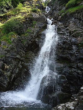 级联,山,性质
