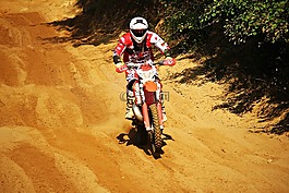 摩托車越野賽,耐力賽,跨越