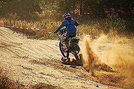 摩托車(chē)越野賽,耐力賽,跨越