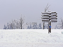 線索,雪,不可逾越