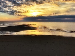 金色的夕阳,云,夜