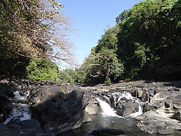 河,曼多維,河床