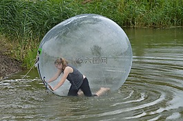 球,水,樂趣