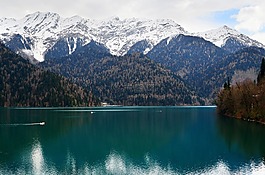 阿布哈兹,湖ritsa,山