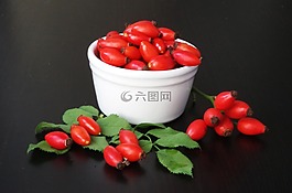 飛鏢,水果,白玫瑰
