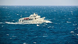 船,風(fēng)暴,洶涌的大海