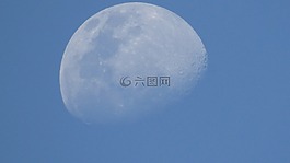 月亮,琳達(dá),努內(nèi)斯