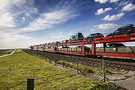 敘爾特島,興登堡達姆,敘爾特島班車