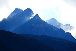 山,背光,心情